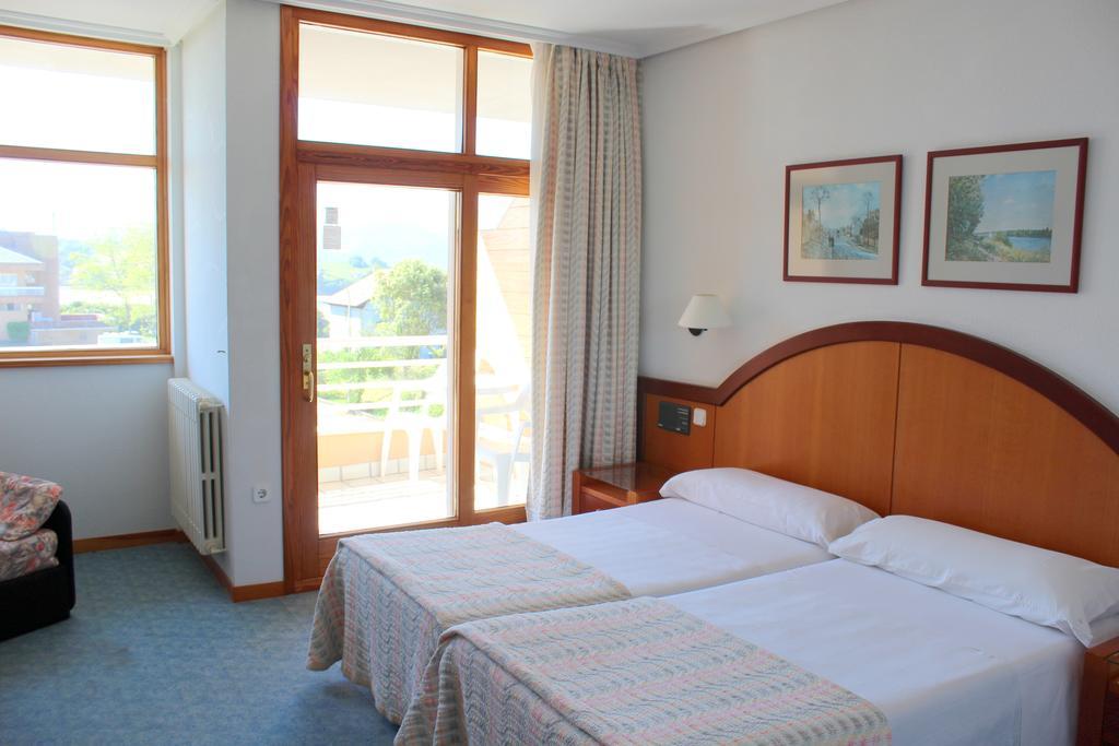 Residencia Miramar San Vicente De La Barquera Room photo